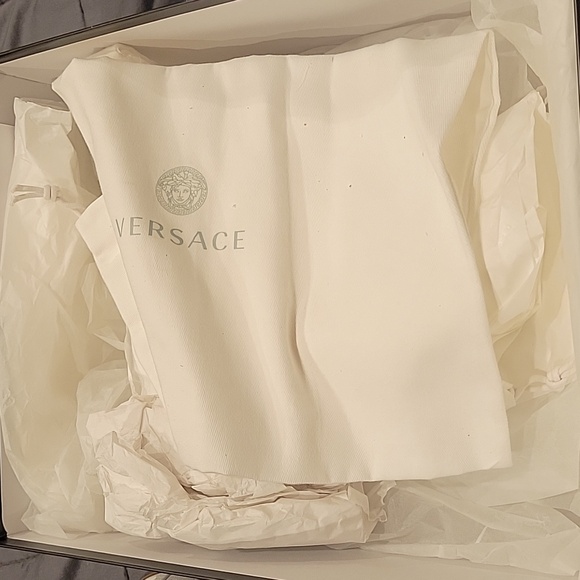 BRAND NEW Versace Trigreca Sneakers WOMEN 39 9 WITH BOX - Picture 13 of 14